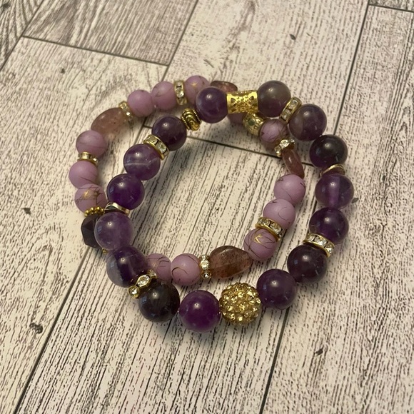 Set of 2 Purple Amethyst and Gold toned Stretch Beaded gemstone bracelets - Picture 1 of 6